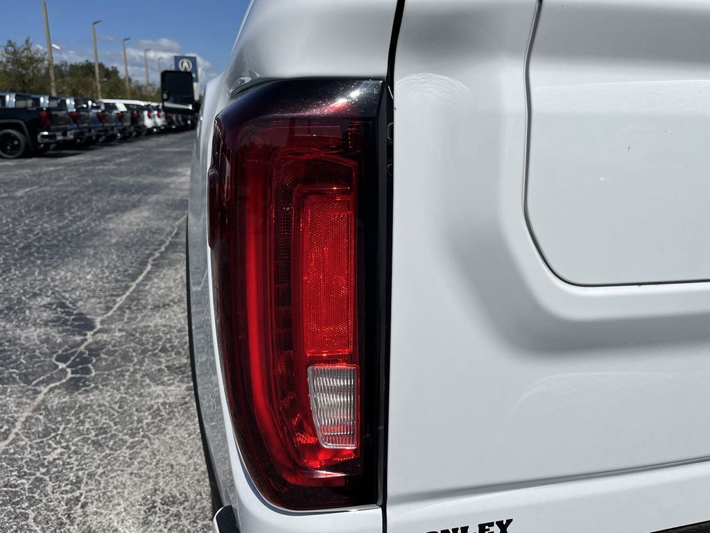 2022 GMC Sierra 2500HD AT4 12