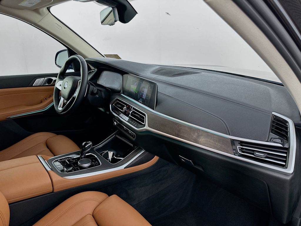 2022 BMW X7 xDrive40i 30