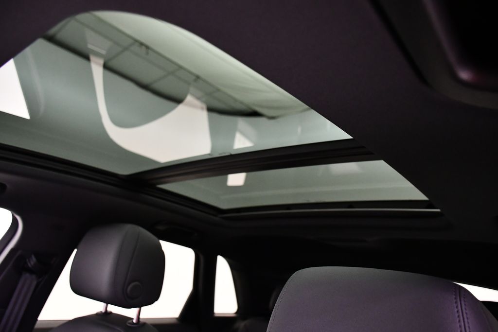 Thumbnail: 2025 Audi Q3 - 18