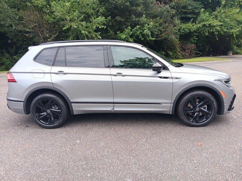 2024 Volkswagen Tiguan 2.0T SE R-Line Black 6