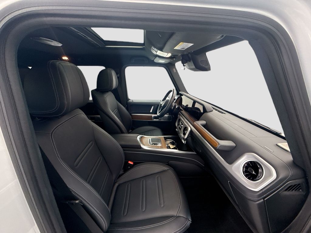 Thumbnail: 2025 Mercedes-Benz G-Class - 19