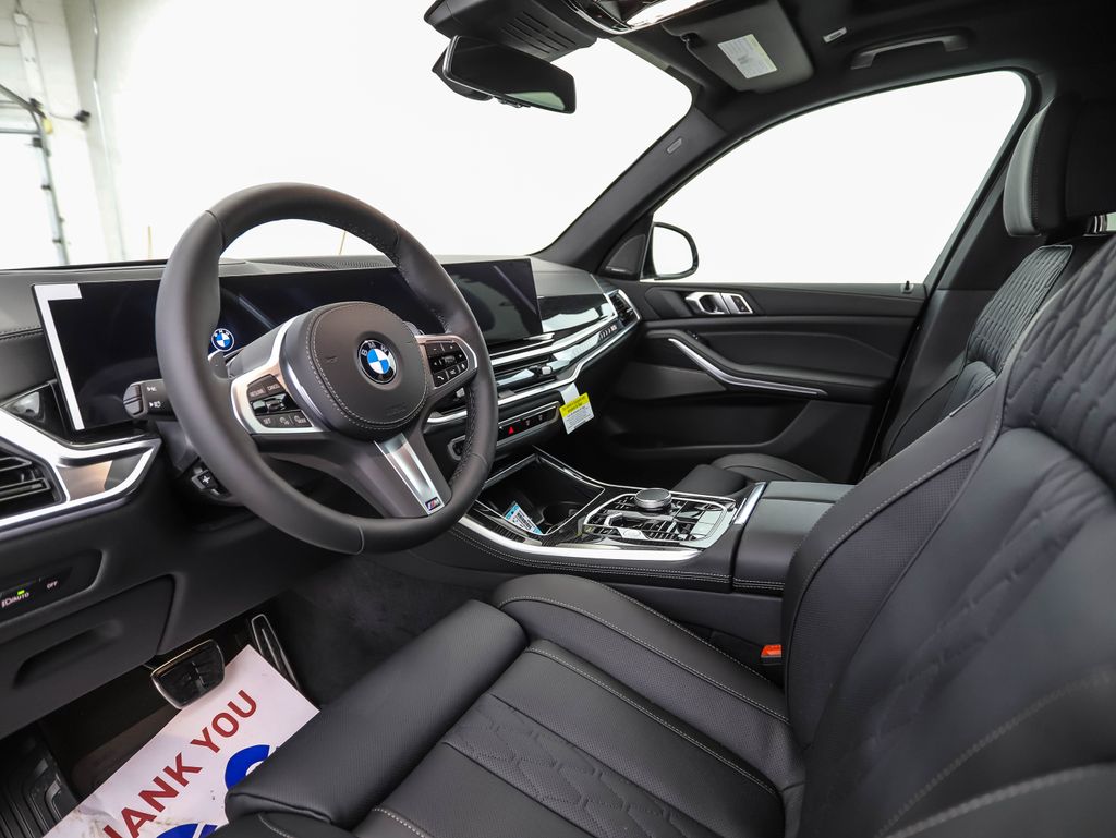 Thumbnail: 2026 BMW X5 - 10