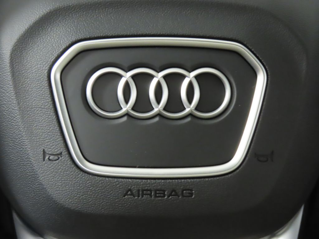 Thumbnail: 2025 Audi Q3 - 17
