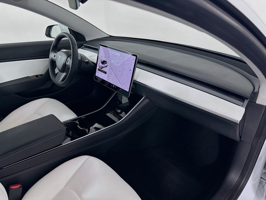 2020 Tesla Model 3 Standard Range 27