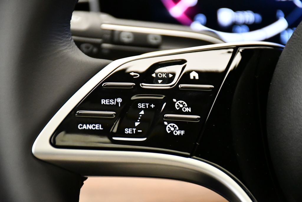 Thumbnail: 2026 Mercedes-Benz GLE - 23