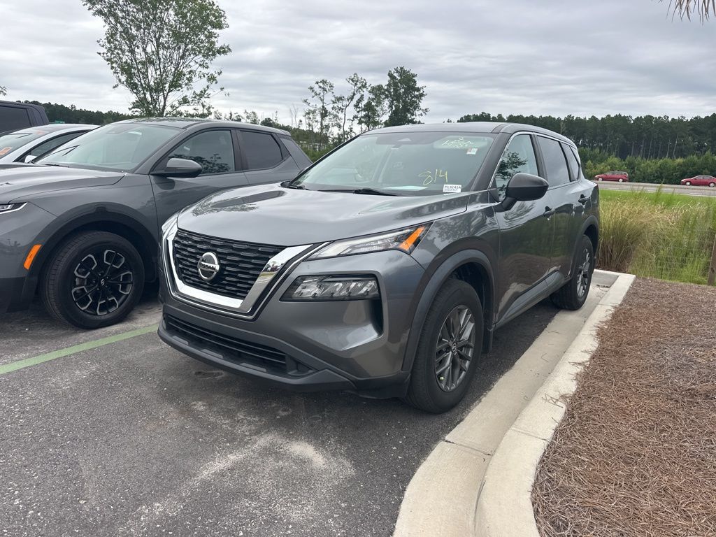 2021 Gun Metallic Nissan Rogue S FWD SUV