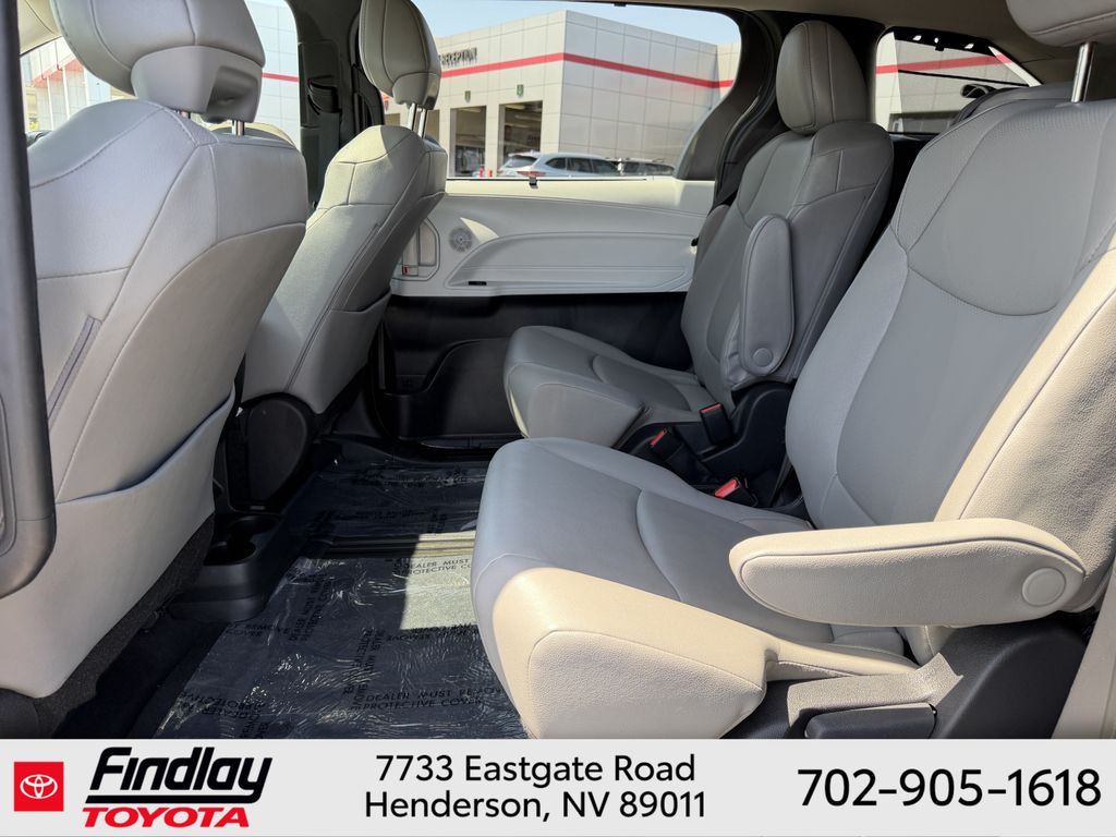 Used 2026 Toyota Sienna Van