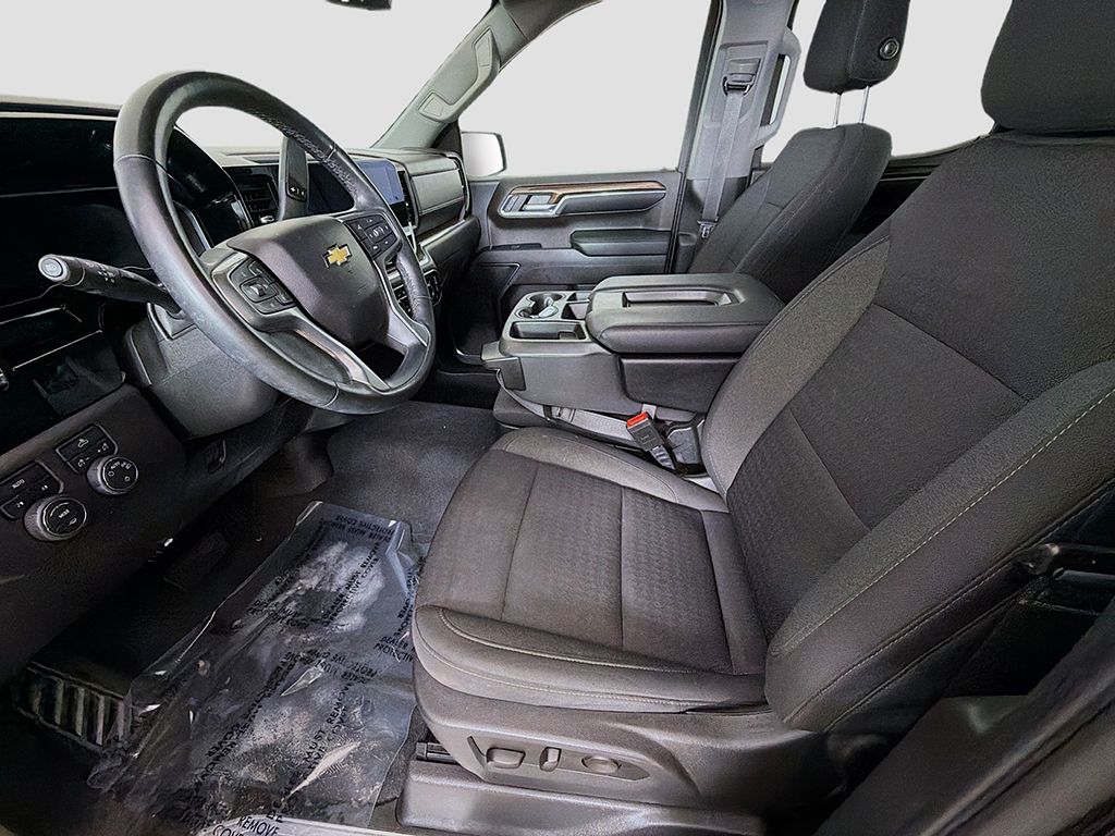 Used 2023 Black Chevrolet LT image 21