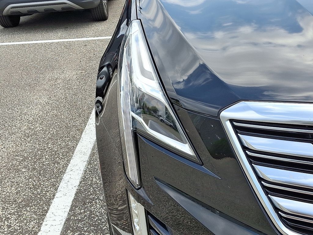 Thumbnail: 2017 Cadillac XT5 - 4