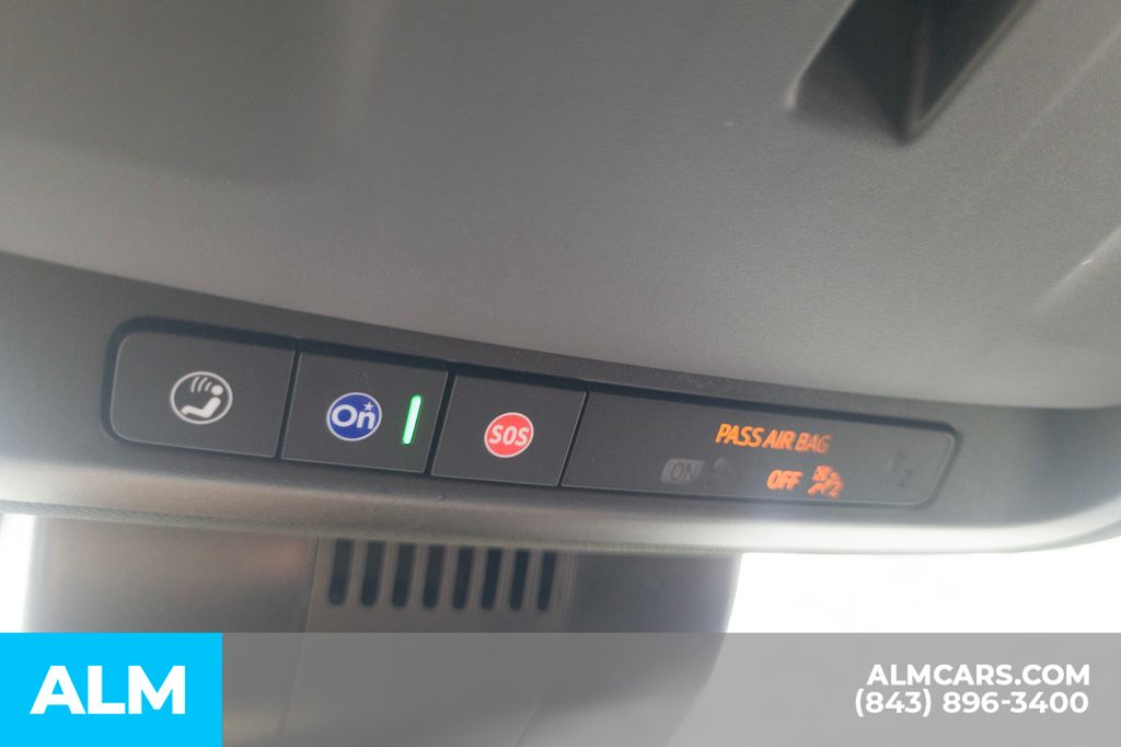 Used 2025 Onyx Black GMC Denali image 33