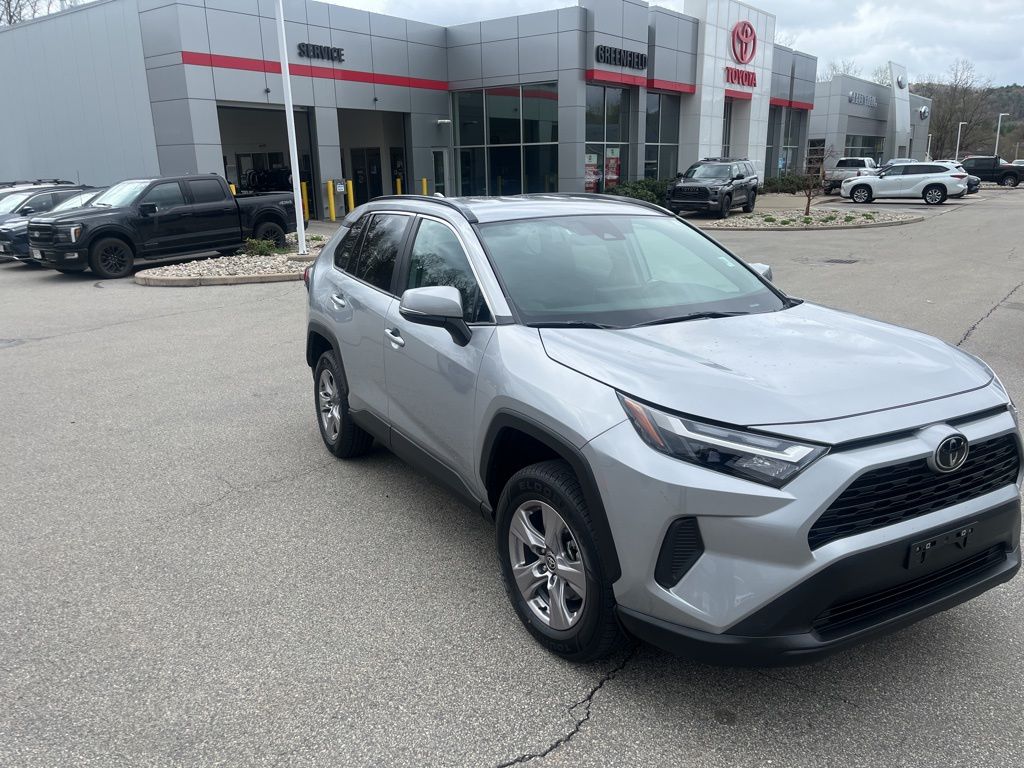 2025 Toyota RAV4 XLE