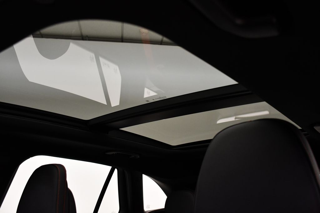 Thumbnail: 2025 Mercedes-Benz GLC - 17