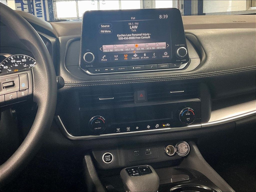 2023 Nissan Rogue — photo 18
