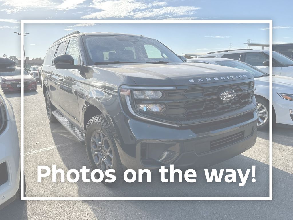 2025 Ford Expedition MAX Active RWD