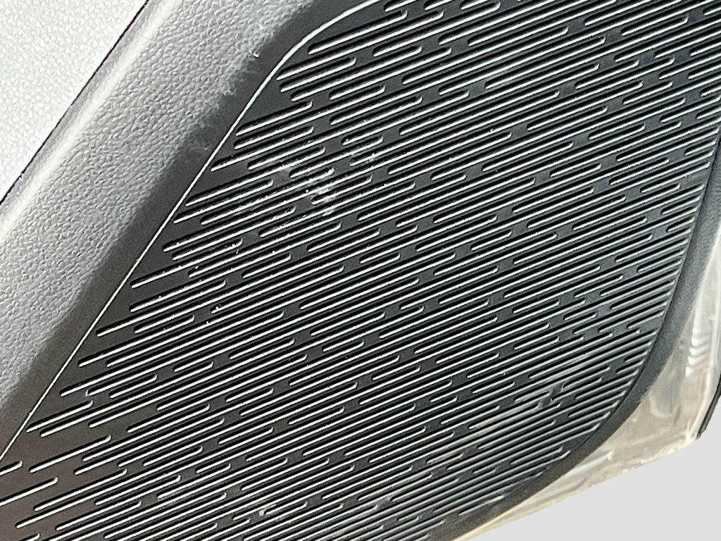 Used 2026 Silver GMC Elevation image 19