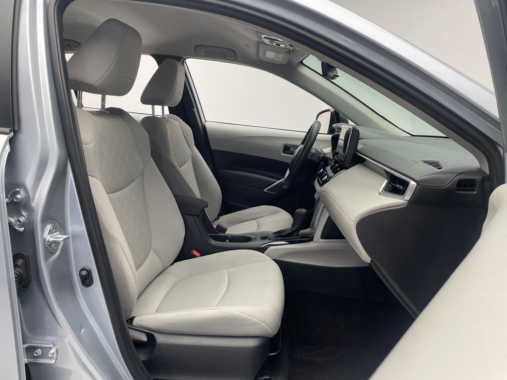 Thumbnail: 2023 Toyota Corolla Cross - 21