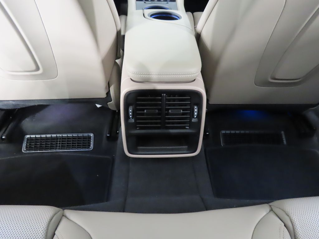 Thumbnail: 2023 Porsche Taycan - 31