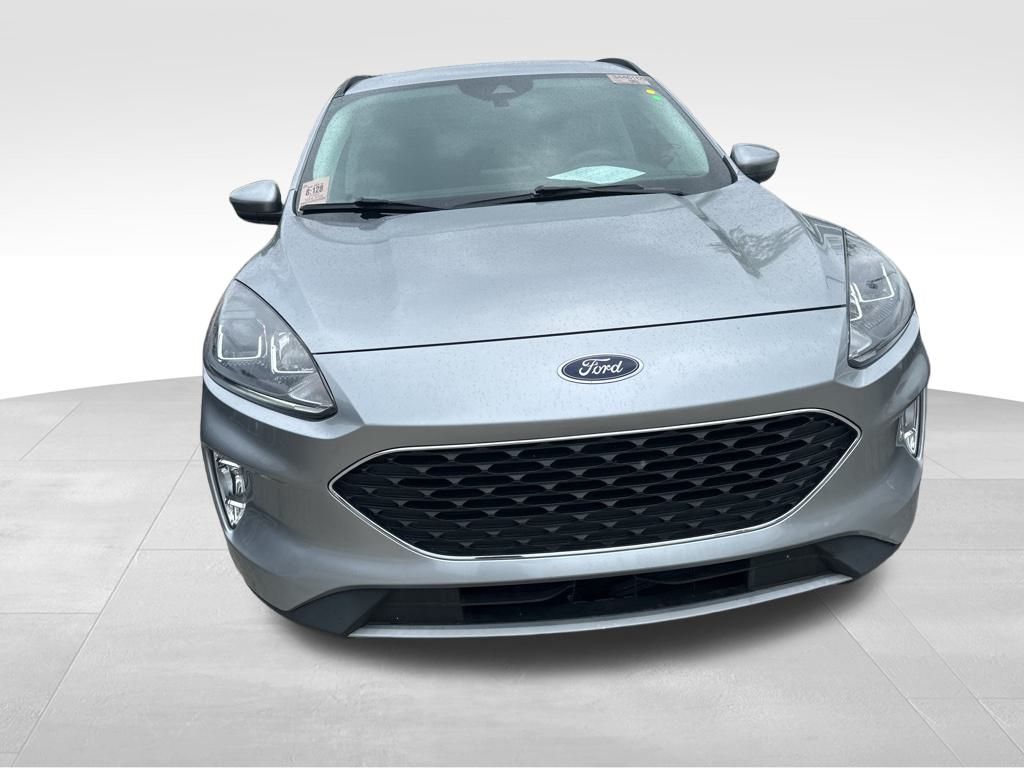 2022 Silver Metallic Ford Escape SEL FWD SUV