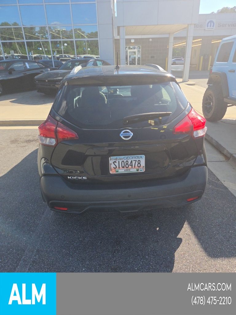 Used 2019 Black Nissan S image 4