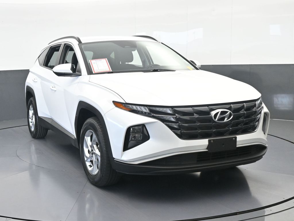 Used 2024 White Pearl Hyundai SEL image 9