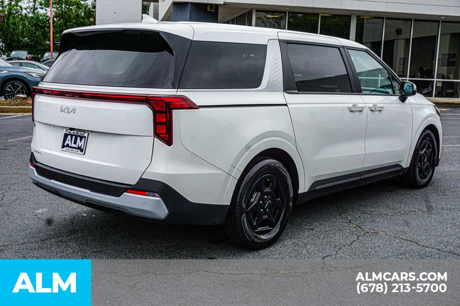 Used 2025 White Kia LXS image 5