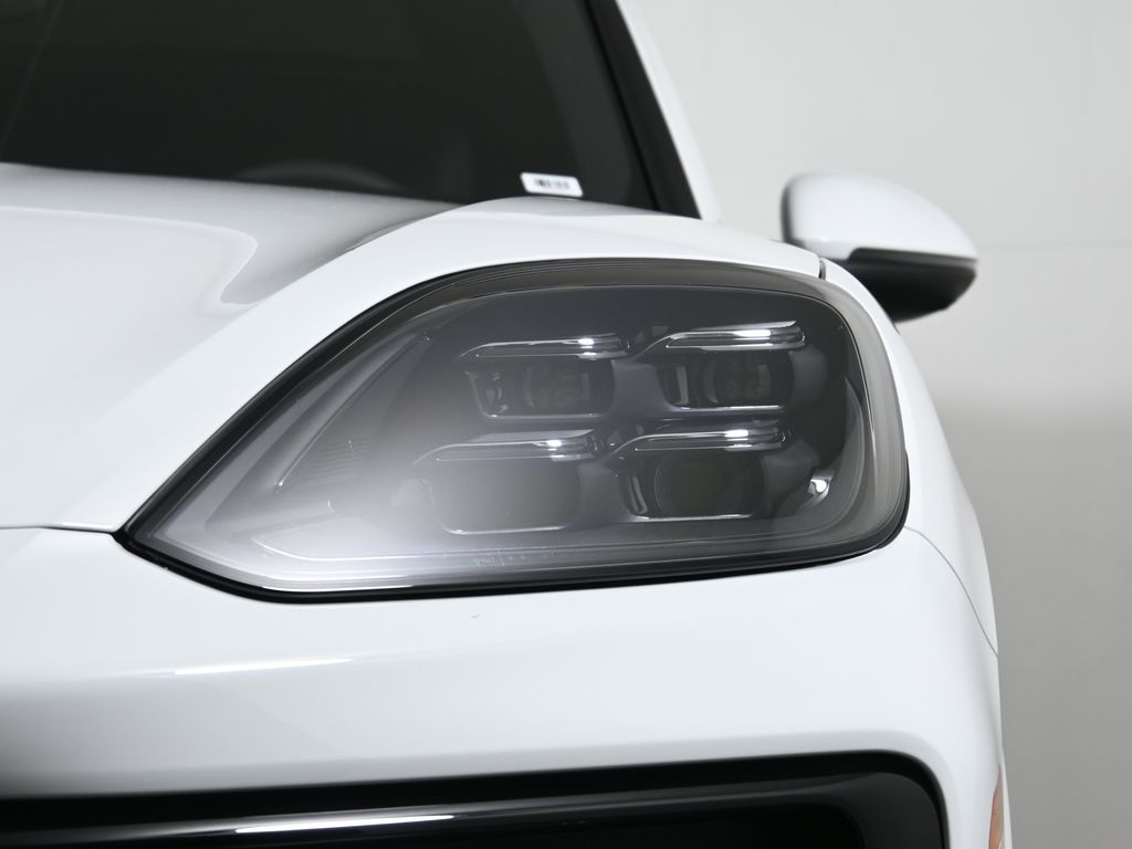 2025 Porsche Cayenne  11