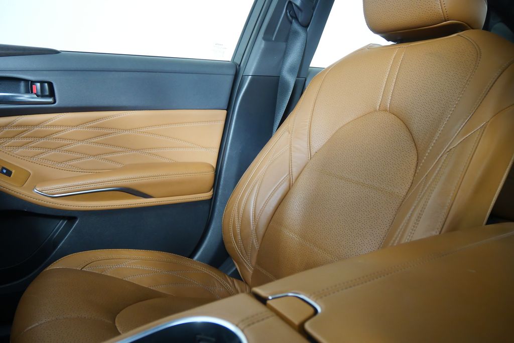 Thumbnail: 2019 Toyota Avalon - 26