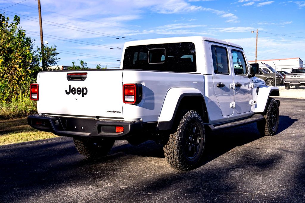 New Car 2025 Jeep Gladiator  For Sale Under $50,000 In Taylor, Texas