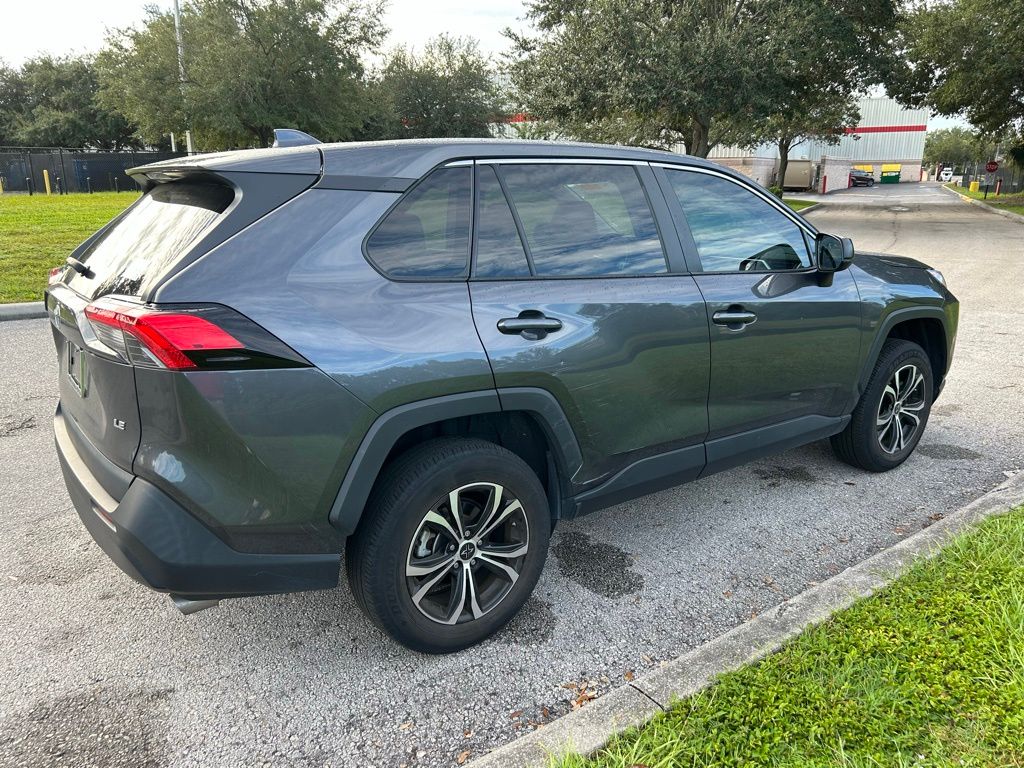 Thumbnail: 2022 Toyota RAV4 - 5