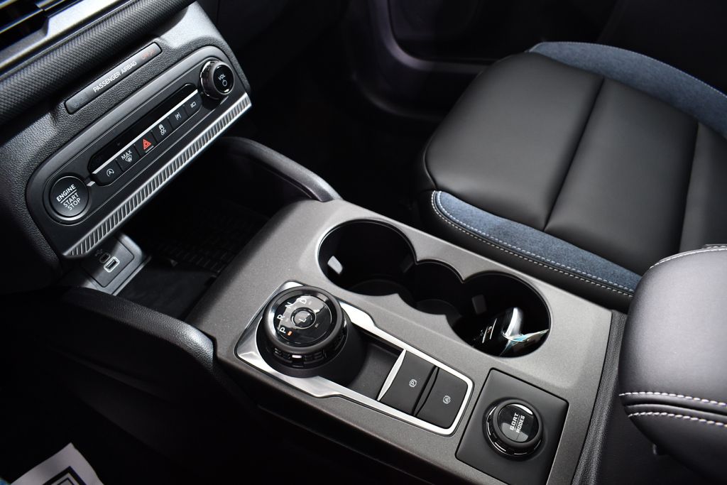 New 2025 Gray Ford Outer Banks image 30