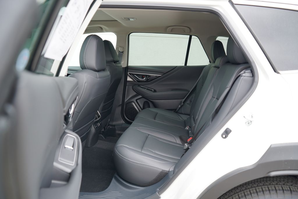 2025 Subaru Outback Touring 10