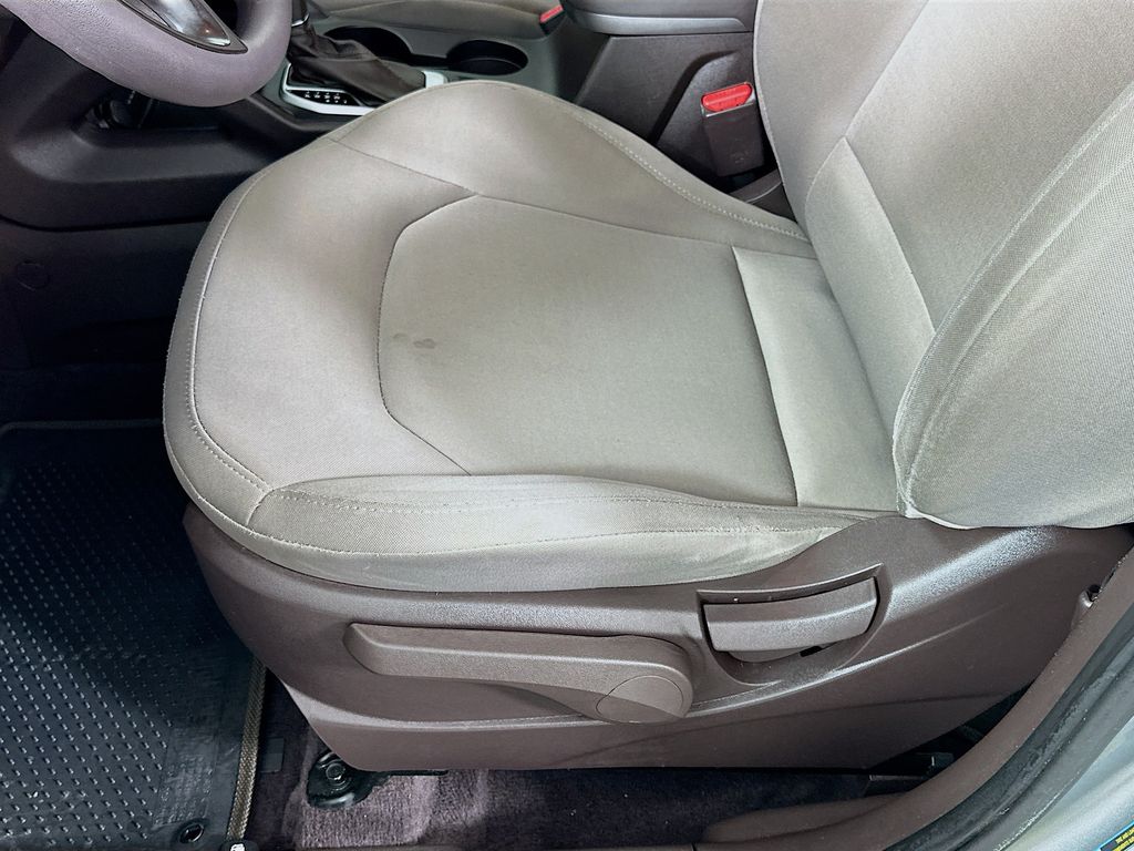 Thumbnail: 2015 Hyundai Tucson - 18