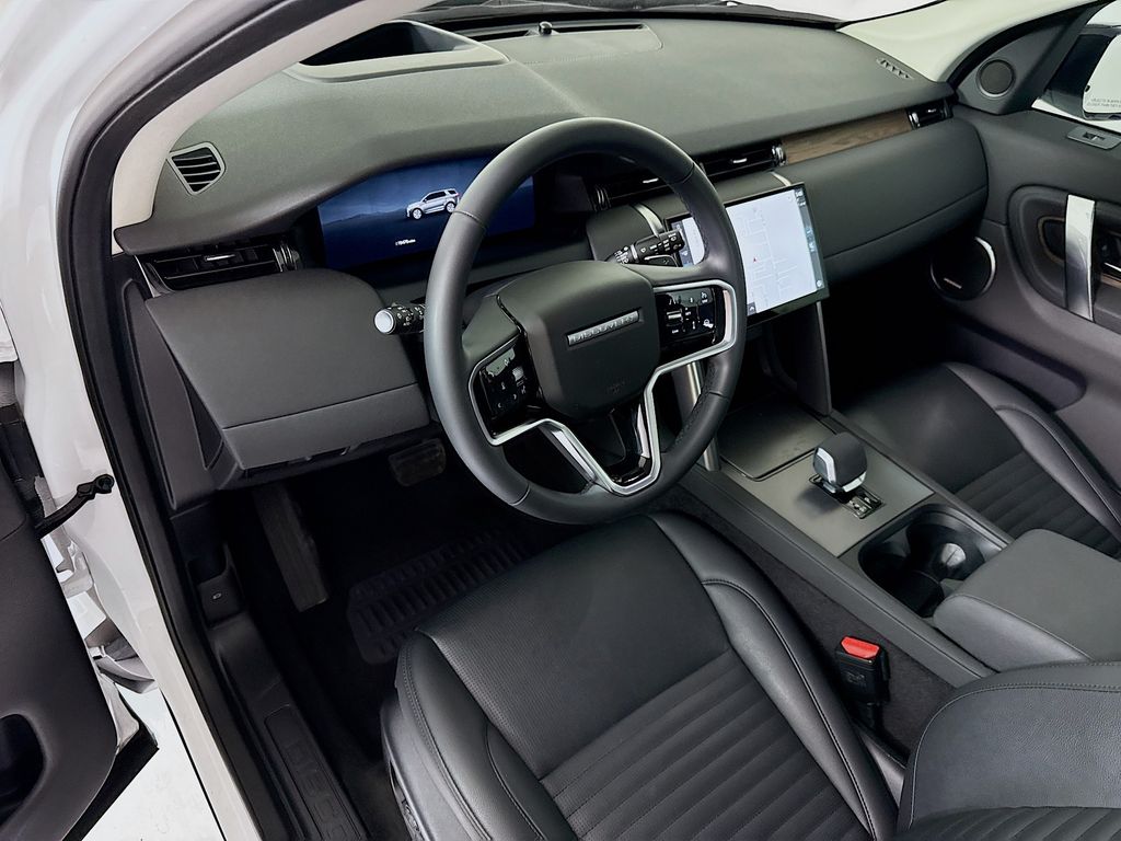 Thumbnail: 2025 Land Rover Discovery Sport - 9