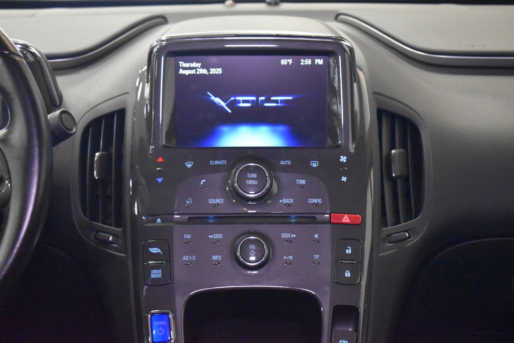Thumbnail: 2014 Chevrolet Volt - 17
