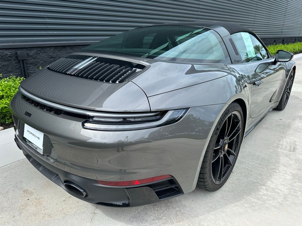 Thumbnail: 2024 Porsche 911 - 9