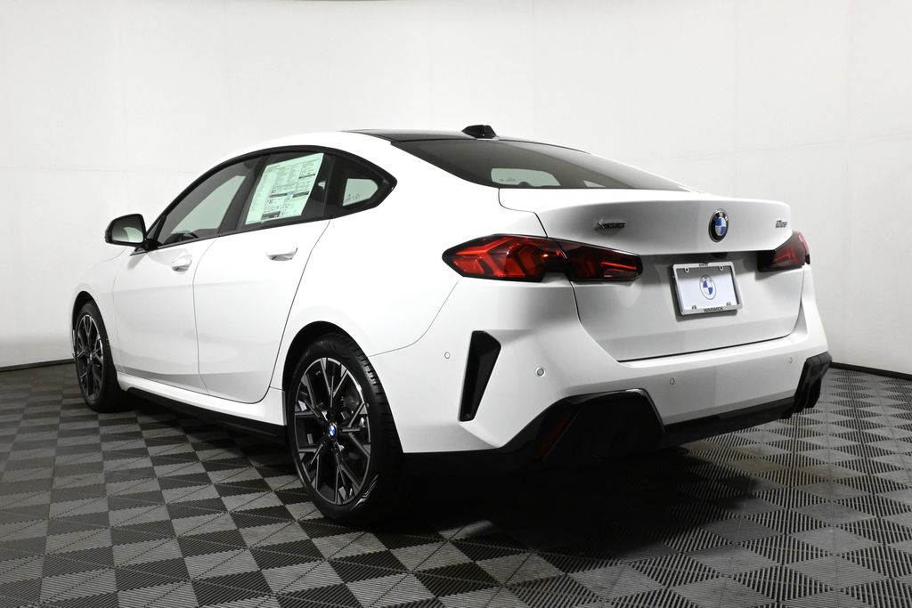 Thumbnail: 2026 BMW 2 Series - 5