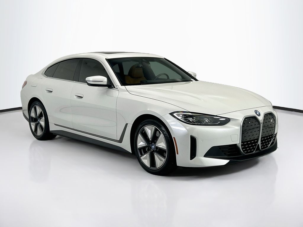 Thumbnail: 2023 BMW i4 - 3