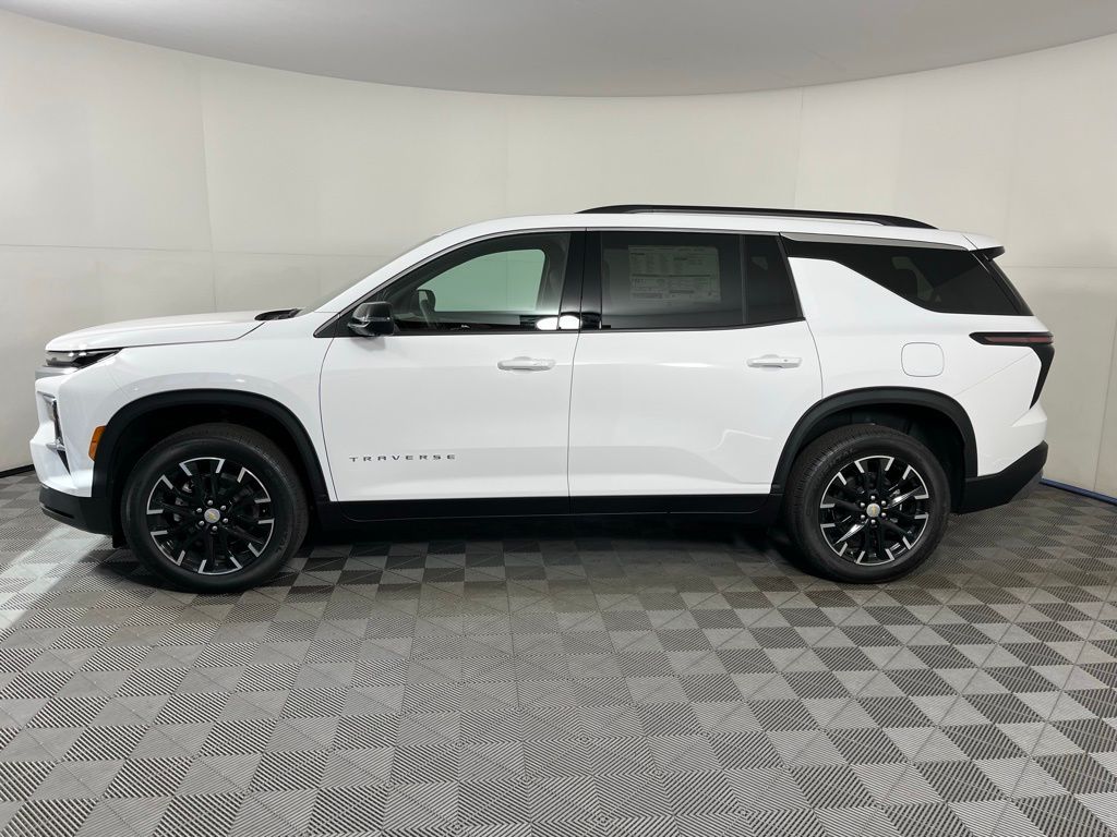 Thumbnail: 2026 Chevrolet Traverse - 2