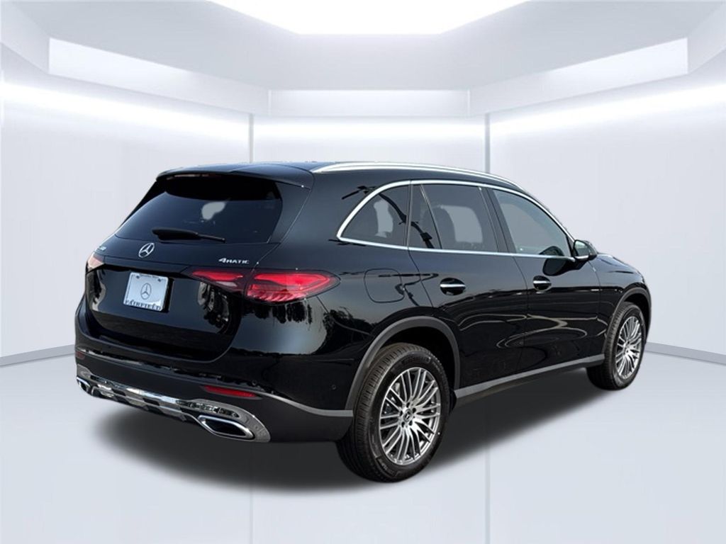 Thumbnail: 2026 Mercedes-Benz GLC - 5