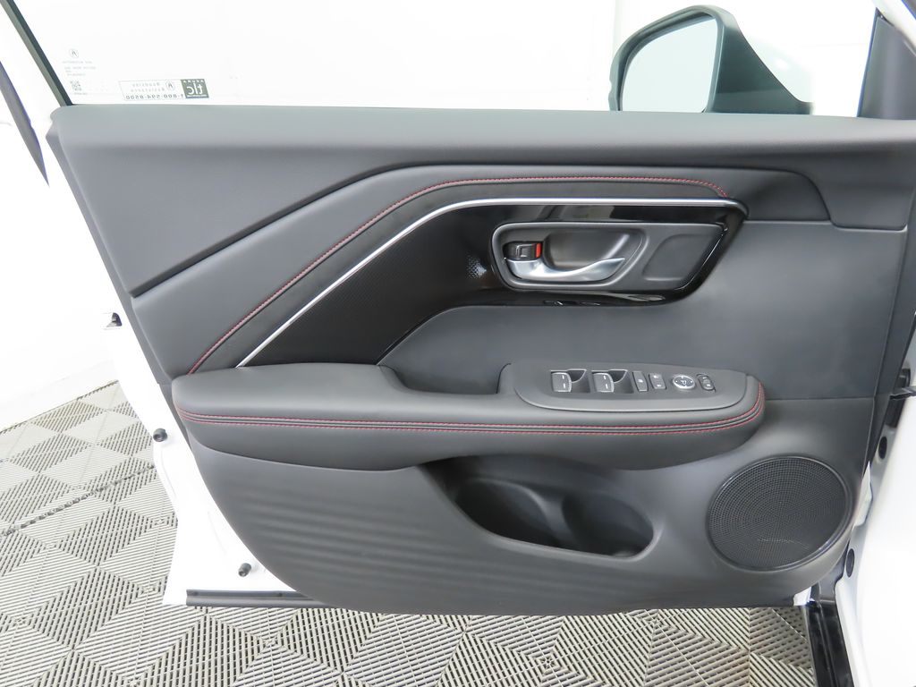 Thumbnail: 2025 Acura ADX - 24