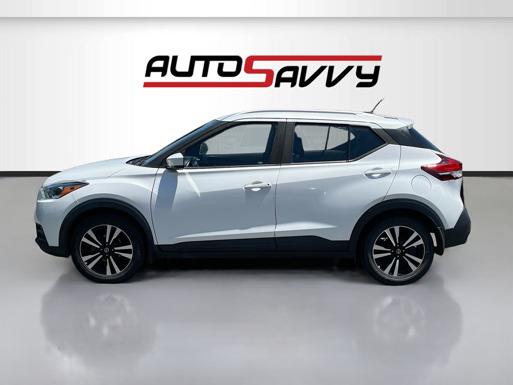Used 2019 White Nissan SV image 4