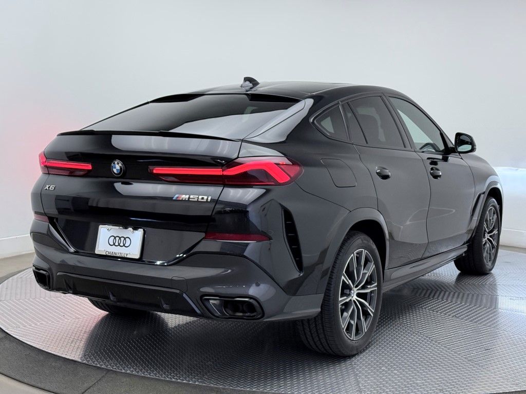 Thumbnail: 2022 BMW X6 - 11