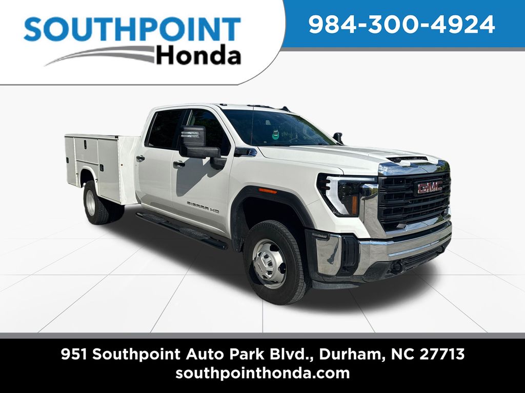Summit White 2025 GMC Sierra 3500HD Pickup Truck Four-Wheel Drive Automatic