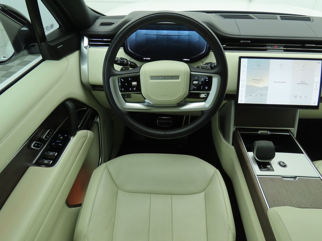 2024 Land Rover Range Rover SE 10