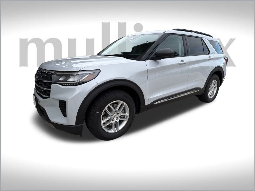 2025 Ford Explorer photo 13