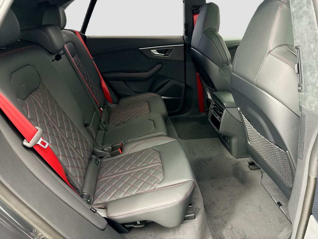 Thumbnail: 2026 Audi SQ8 - 21
