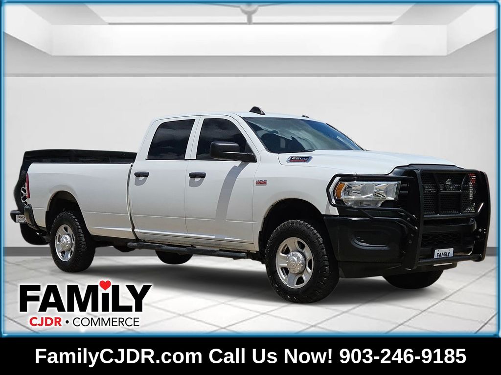 Bright White Clearcoat 2022 RAM 2500 Pickup Truck Four-Wheel Drive 8-Speed Automatic