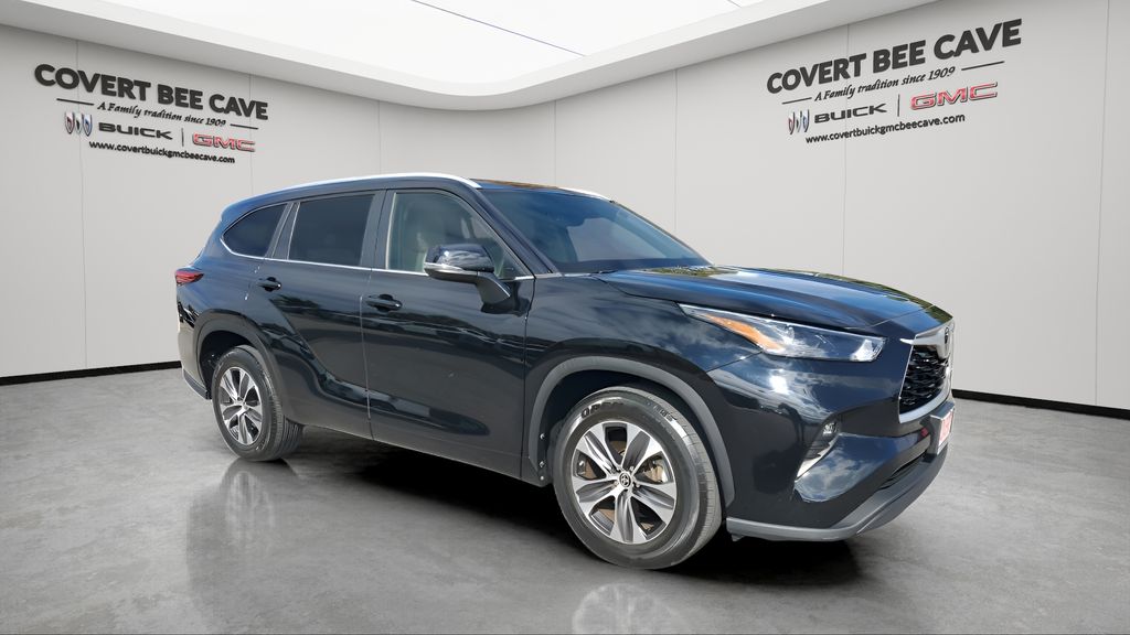 Used Car 2023 Toyota Highlander  Limited For Sale Under $40,000 In Austin, Texas