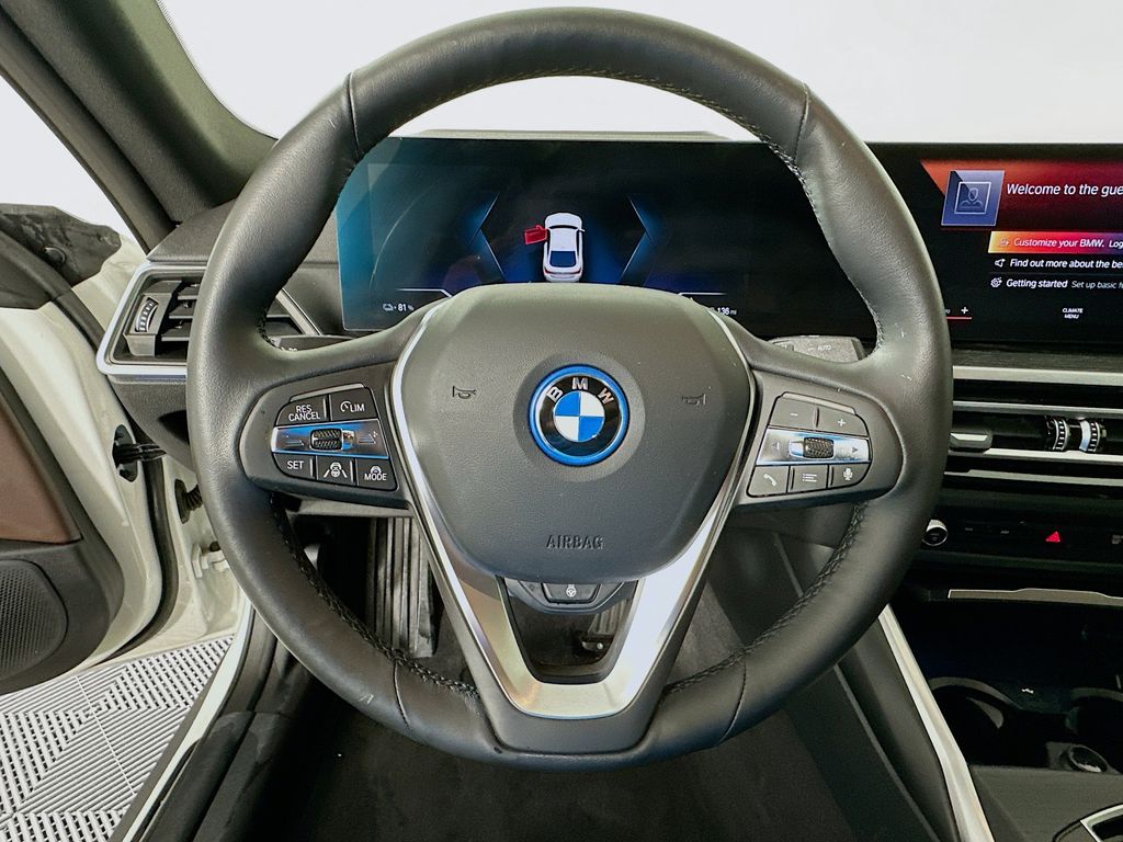 Thumbnail: 2023 BMW i4 - 11