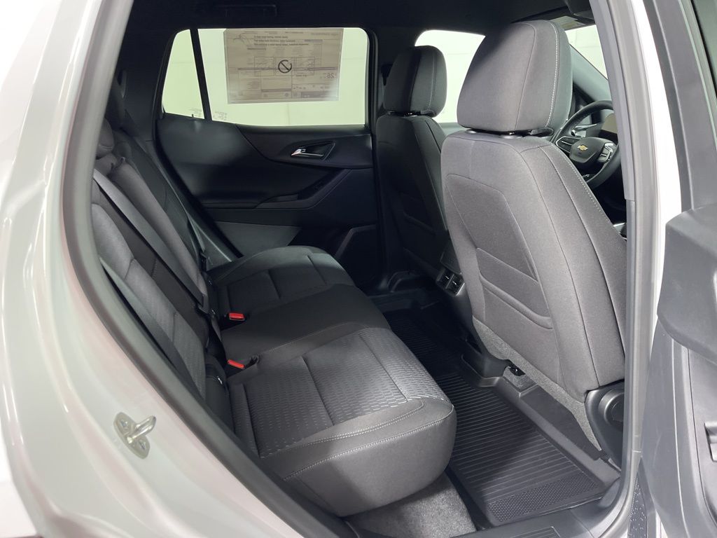 Thumbnail: 2026 Chevrolet Equinox - 12